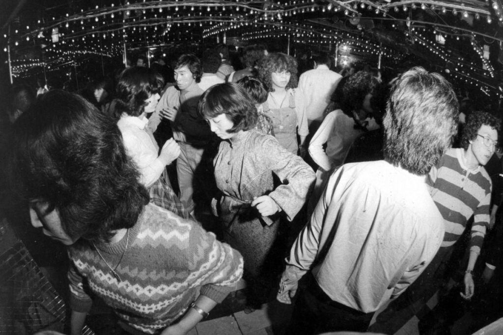 An image showing the historic night life in Roppongi